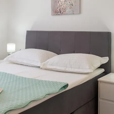 Adriatico - Sea View With Garage Appartement Makarska