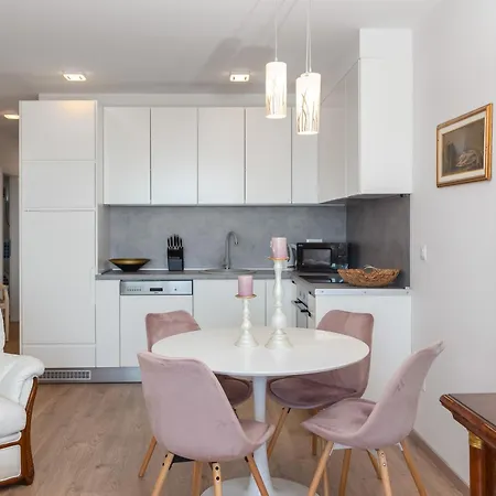 Appartamento Adriatico - Sea View With Garage Makarska